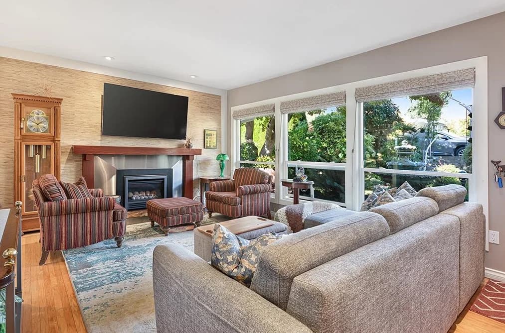 535 E KEITH ROAD, North Vancouver, BC — Residential for Sale - Photo 2