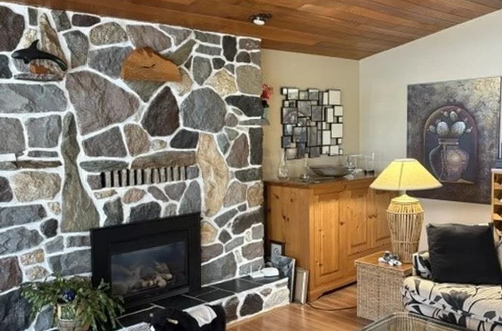 5350 BENNER ROAD, Sechelt, BC — Residential for Sale - Photo 2