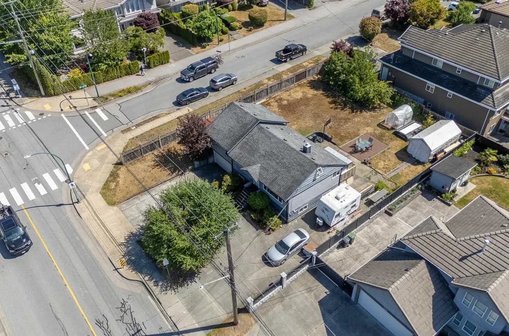 539 SCHOOLHOUSE STREET, Coquitlam, BC — Residential for Sale - Photo 2