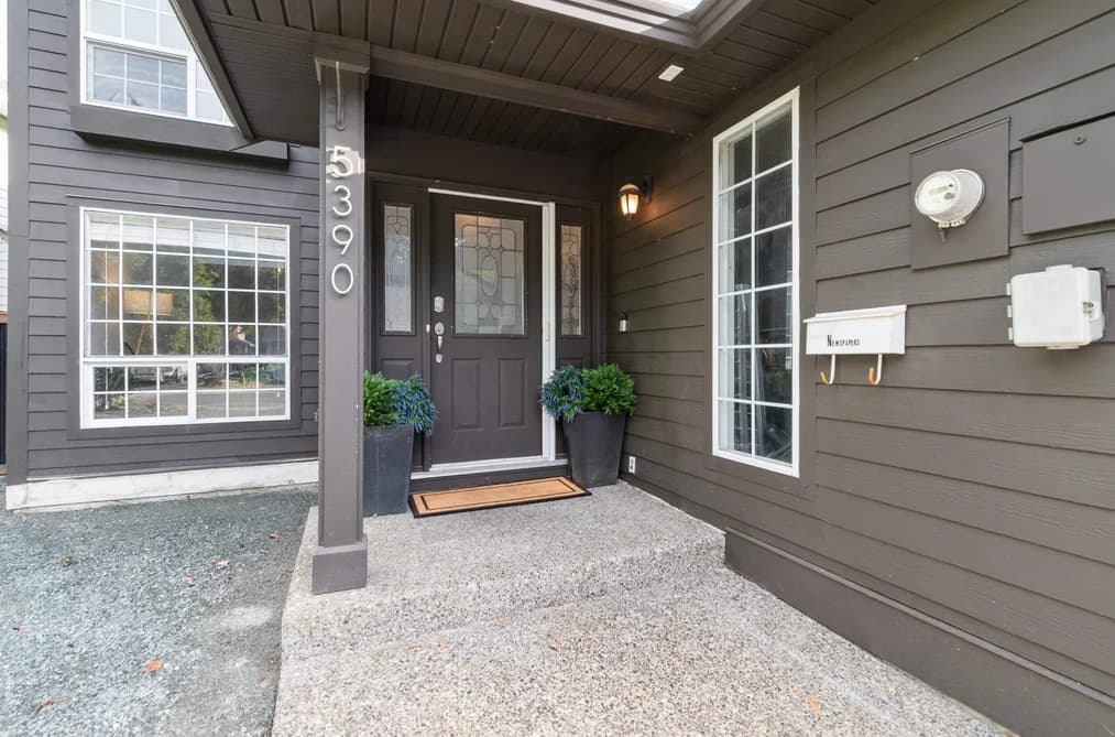 5390 WESTWOOD DRIVE, Chilliwack, BC — Residential for Sale - Photo 2