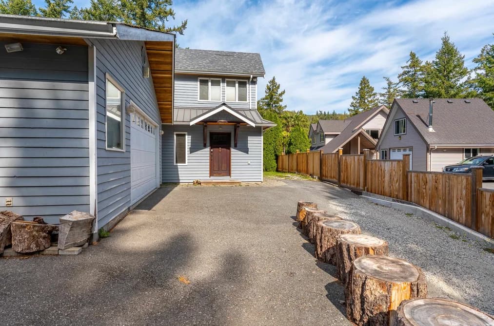 5393 SANS SOUCI ROAD, Halfmoon Bay, BC — Residential for Sale - Photo 2
