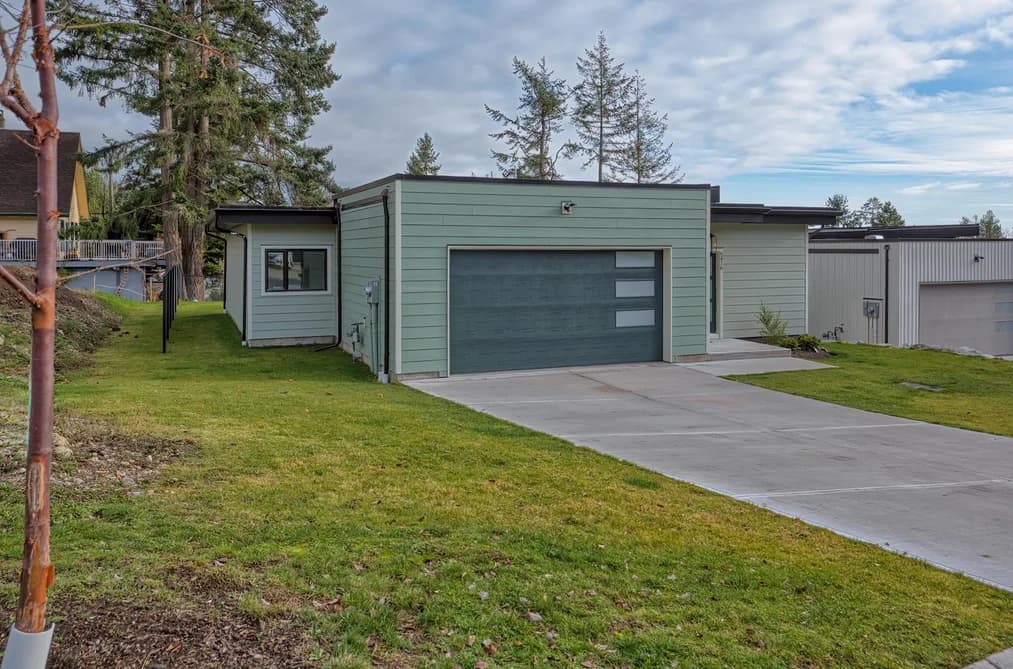 5416 STELLAR WAY, Sechelt, BC — Residential for Sale - Photo 2