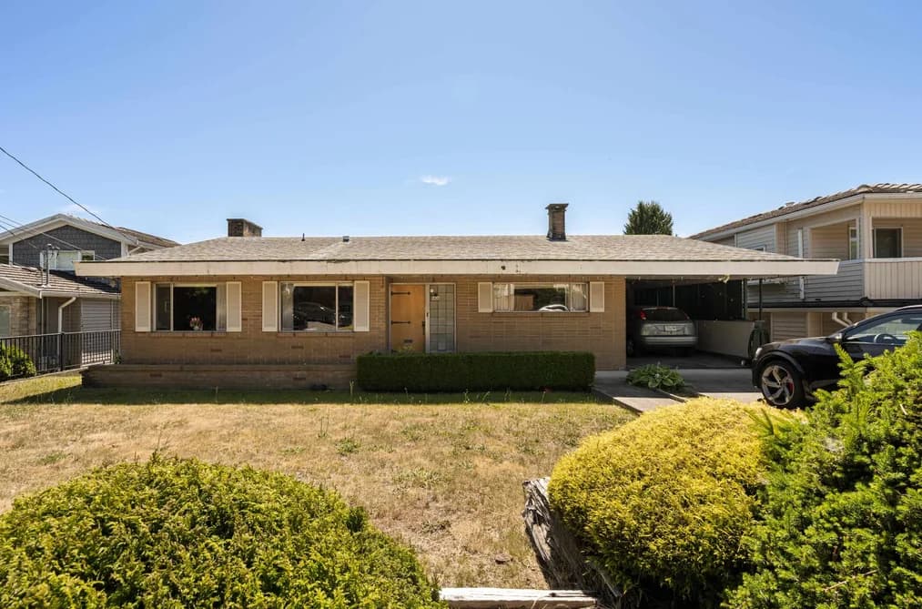 5426 CLINTON STREET, Burnaby, BC — Residential for Sale - Main Photo