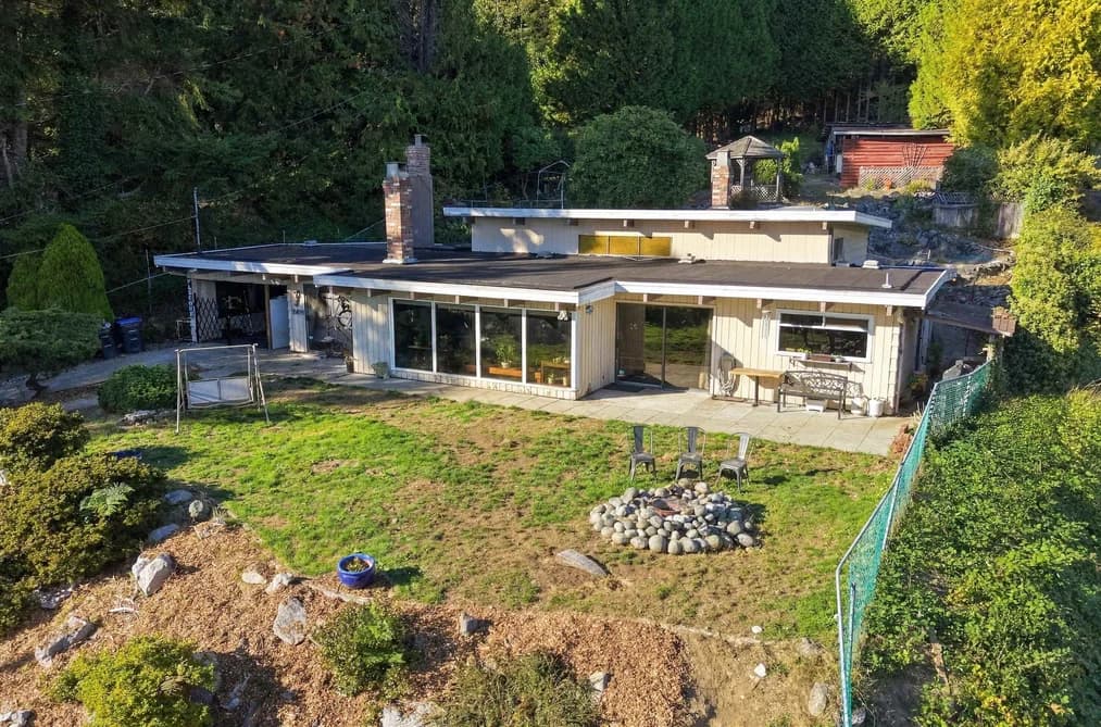 5430 LAWSON ROAD, Sechelt, BC — Residential for Sale - Main Photo