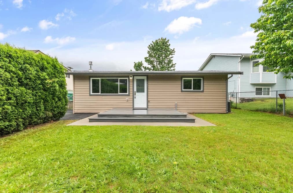 547 FORT STREET, Hope, BC — Residential for Sale - Photo 2