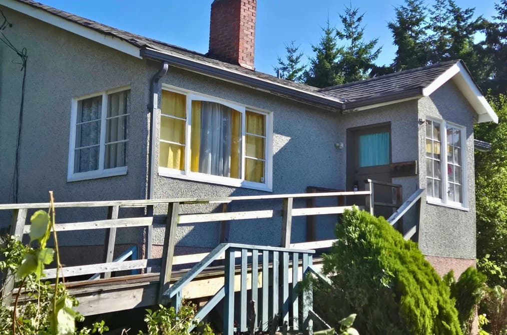 547 N FLETCHER ROAD, Gibsons, BC — Residential for Sale - Photo 2
