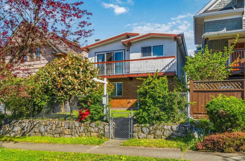 549 E 56TH AVENUE, Vancouver, BC — Residential for Sale - Photo 2