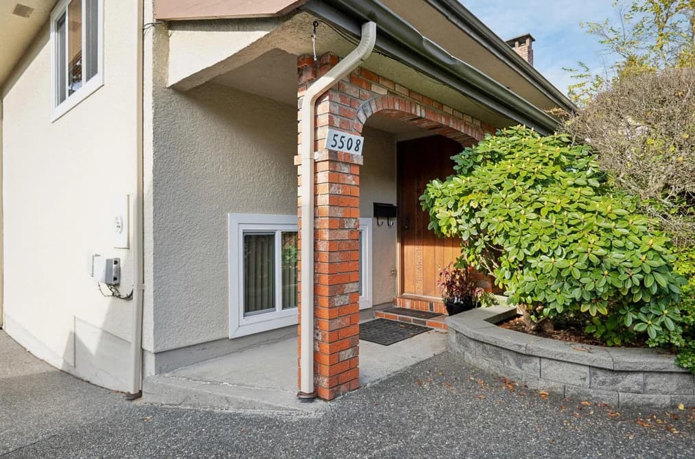 5508 CEDARDALE COURT, Burnaby, BC — Residential for Sale - Photo 2