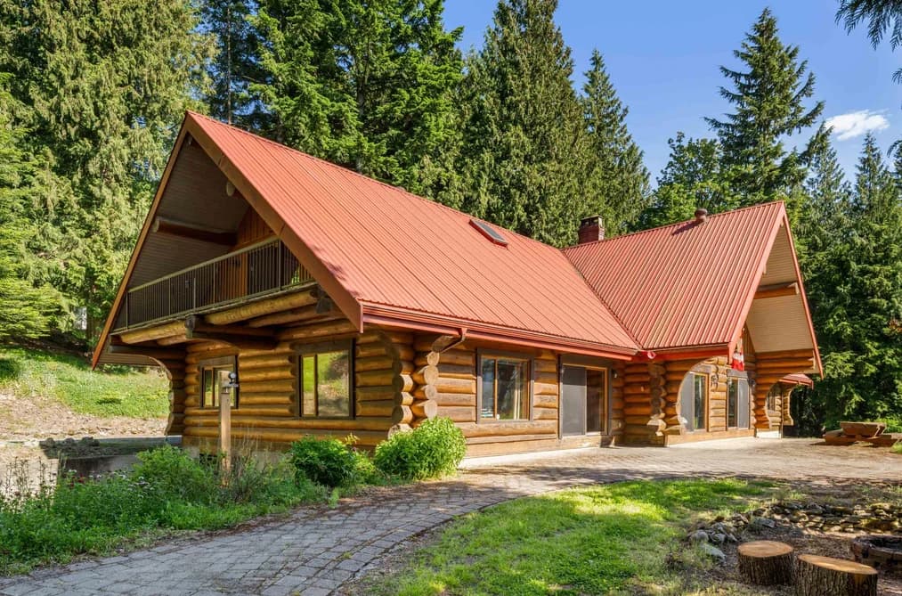 5520 GRAHAM DRIVE, Ryder Lake, BC — Residential for Sale - Main Photo