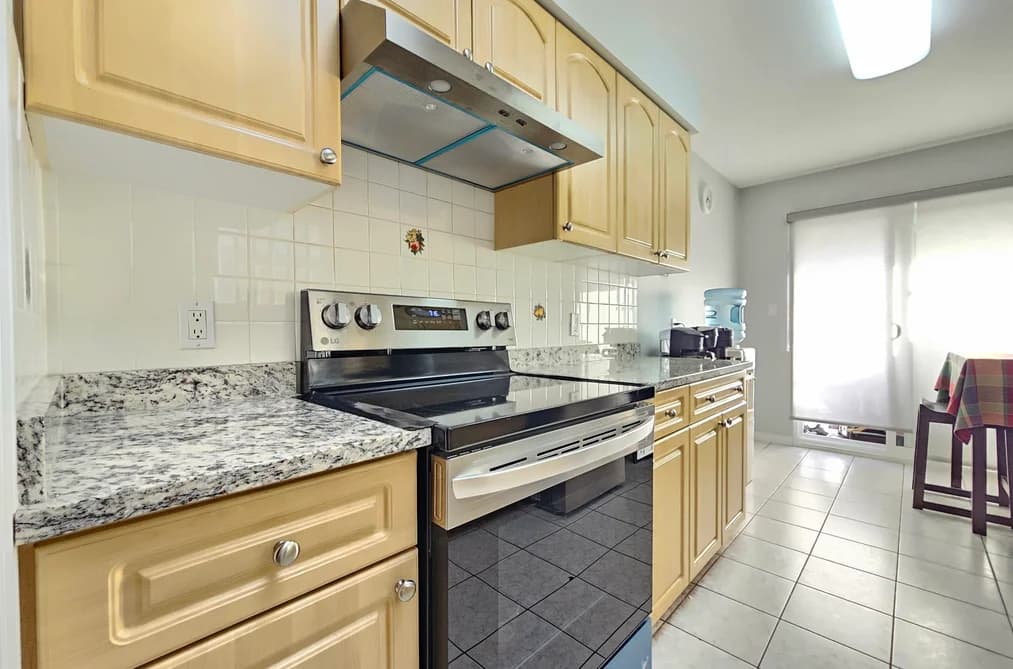 5521 DUNDEE STREET, Vancouver, BC — Residential for Sale - Photo 2
