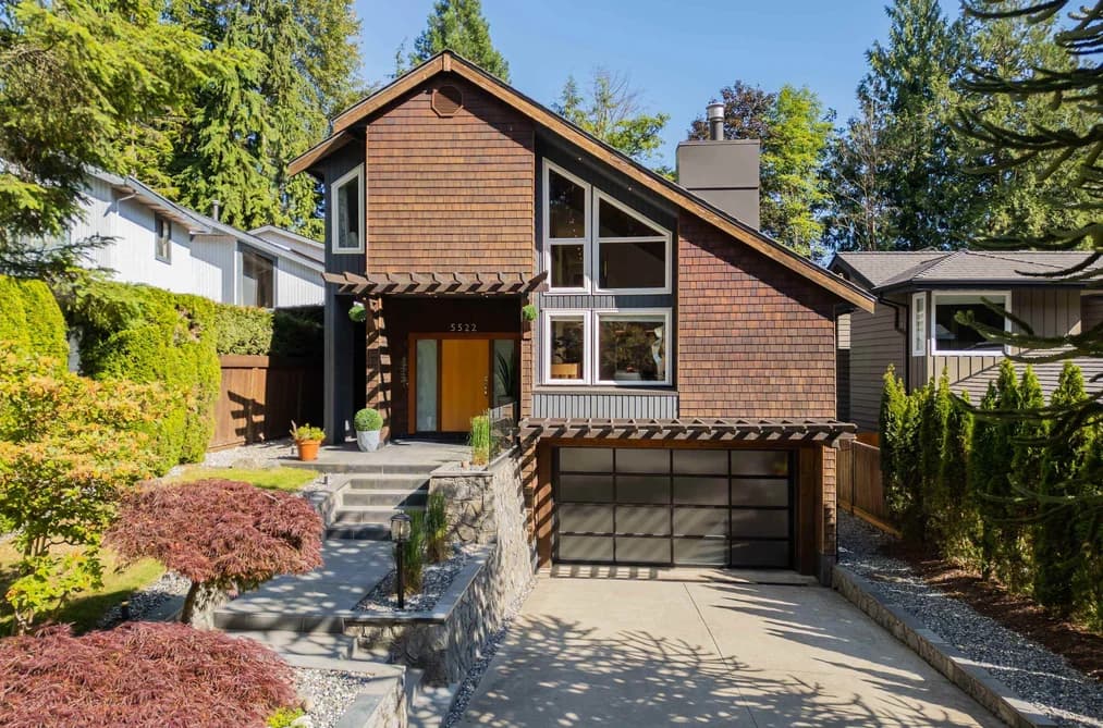 5522 DEERHORN LANE, North Vancouver, BC — Residential for Sale - Photo 2