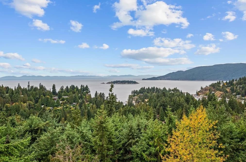5532 WESTHAVEN ROAD, West Vancouver, BC — Residential for Sale - Main Photo