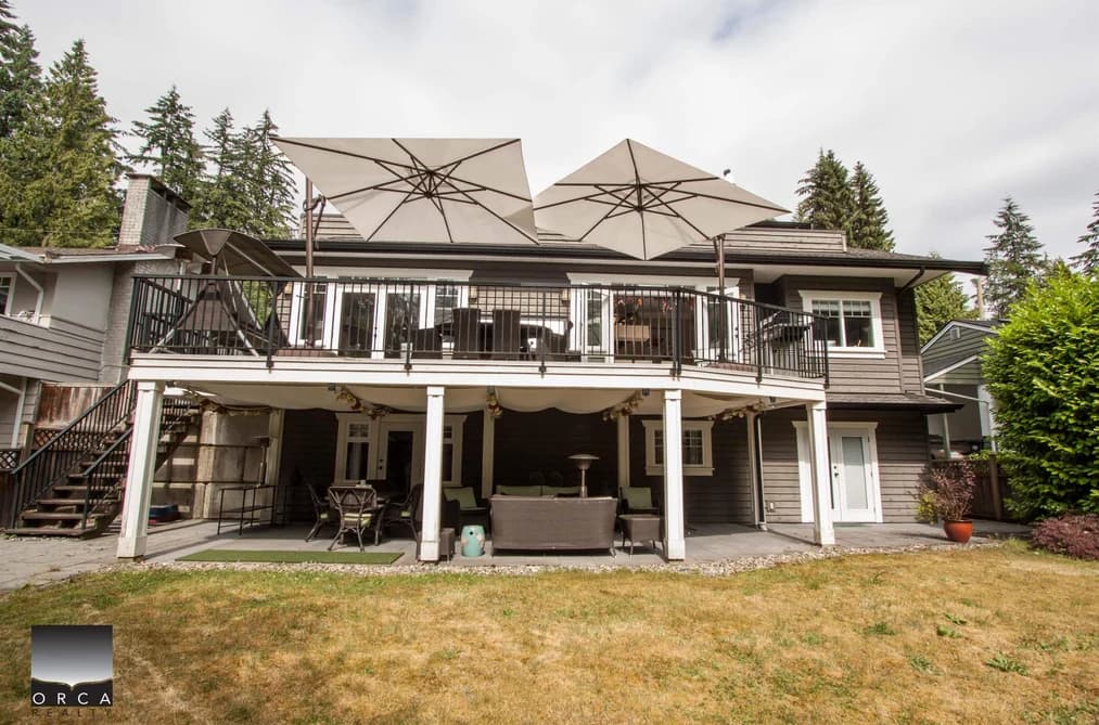 555 GREENWAY AVENUE, North Vancouver BC V7N 3C9 - Photo 1