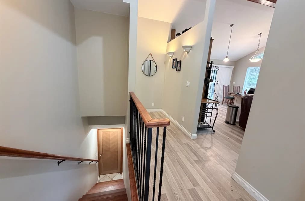 5565 RILEY ROAD, Halfmoon Bay, BC — Residential for Sale - Photo 2