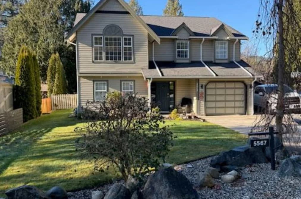 5567 CALLI PLACE, Sechelt, BC — Residential for Sale - Main Photo