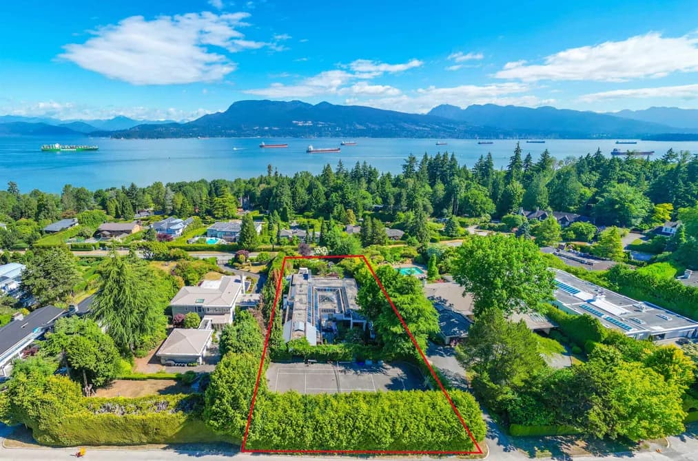 5570 NEWTON WYND, Vancouver, BC — Residential for Sale - Photo 2