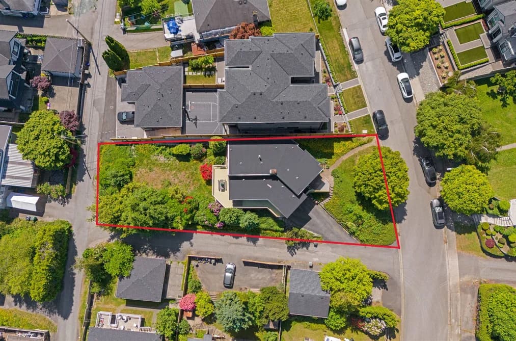 5578 OAKGLEN DRIVE, Burnaby, BC — Residential for Sale - Photo 2