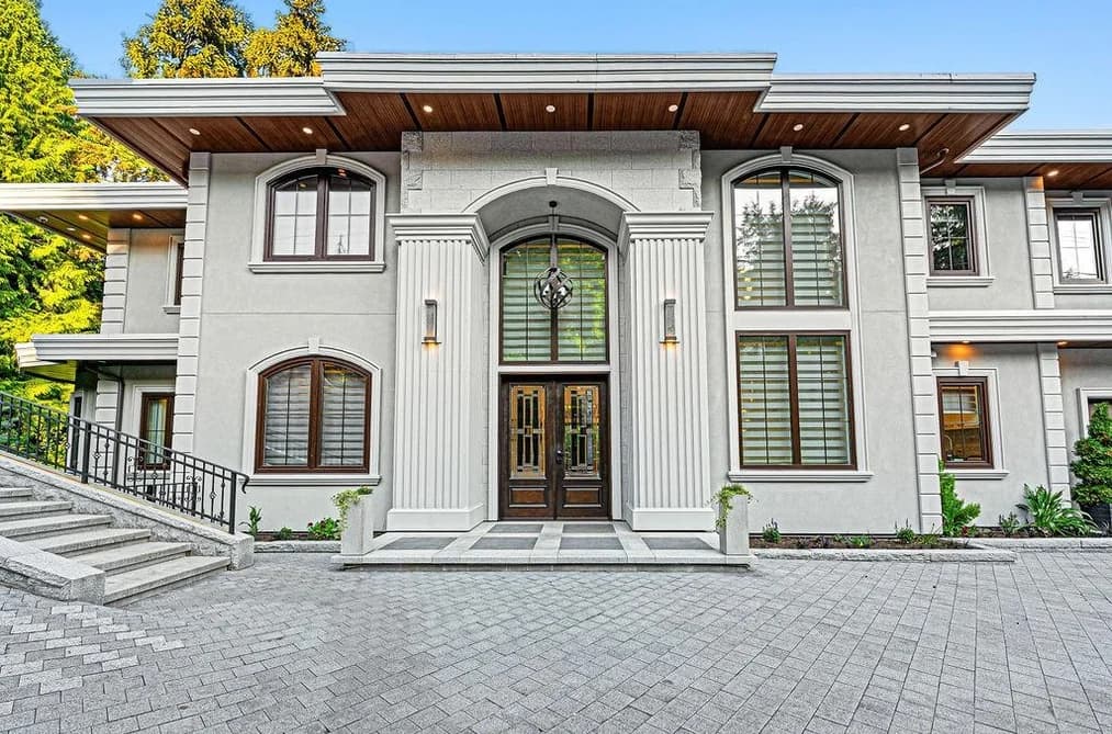 558 GLENROSS ROAD, West Vancouver, BC — Residential for Sale - Photo 2