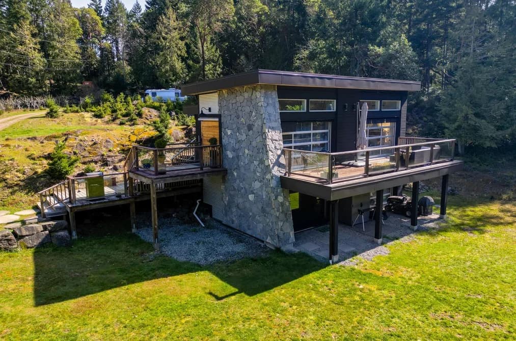 5582 HOOSON ROAD, Pender Island, BC — Residential for Sale - Photo 2
