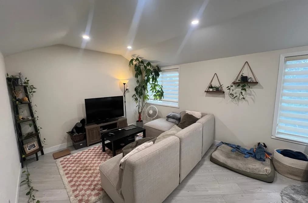 560 SPRINGER AVENUE, Burnaby, BC — Residential for Sale - Main Photo