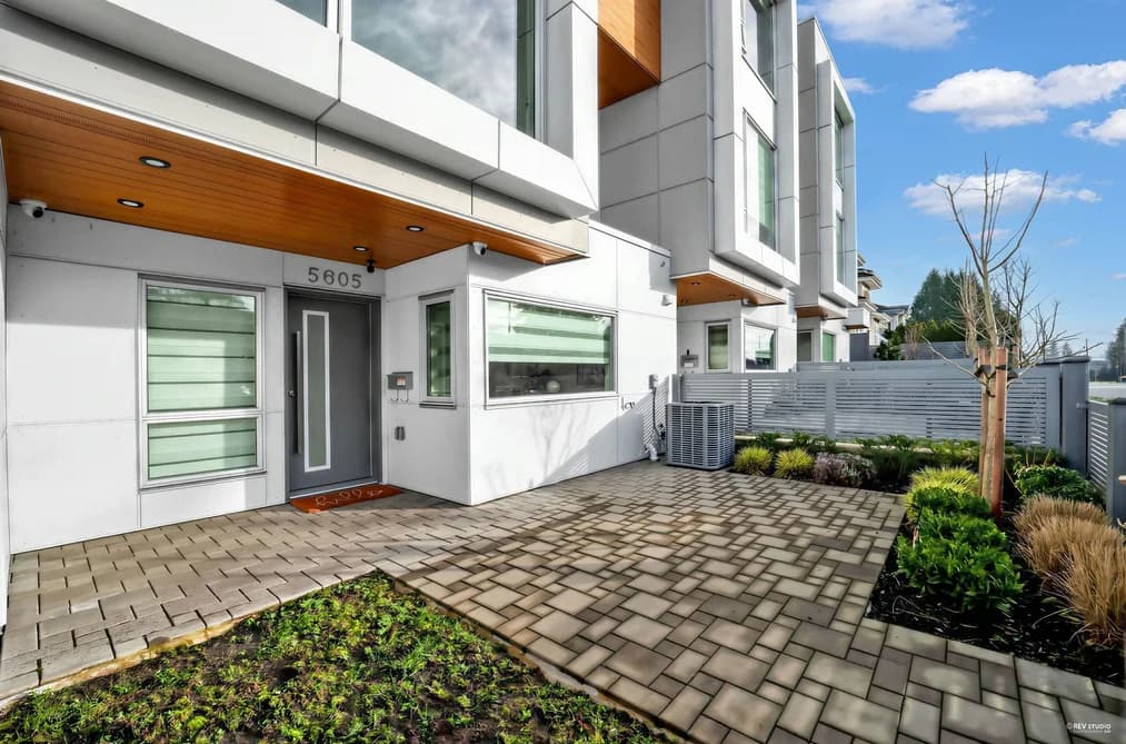 5605 RUMBLE STREET, Burnaby, BC — Residential for Sale - Photo 2