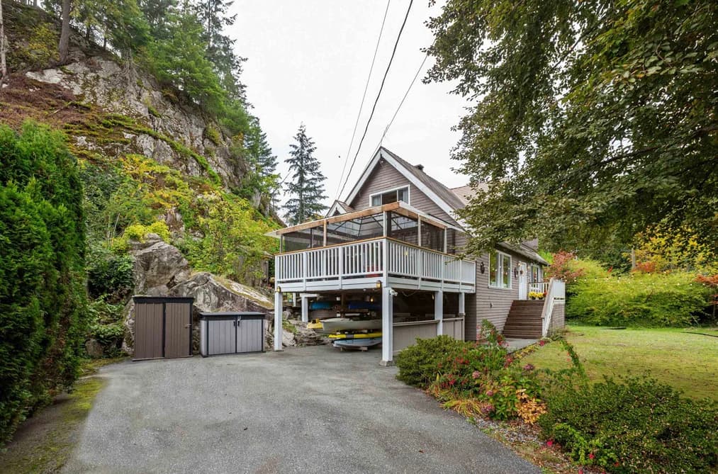 5607 EAGLE HARBOUR ROAD, West Vancouver, BC — Residential for Sale - Main Photo