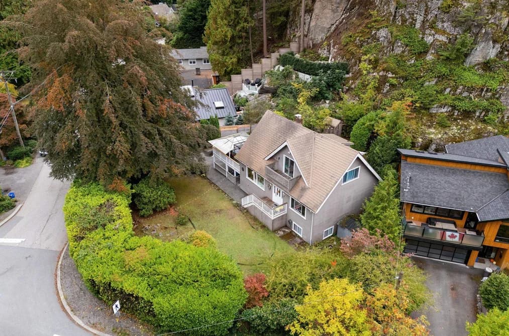 5607 EAGLE HARBOUR ROAD, West Vancouver, BC — Residential for Sale - Photo 2