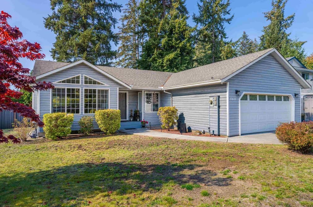 5617 CURTIS PLACE, Sechelt, BC — Residential for Sale - Main Photo
