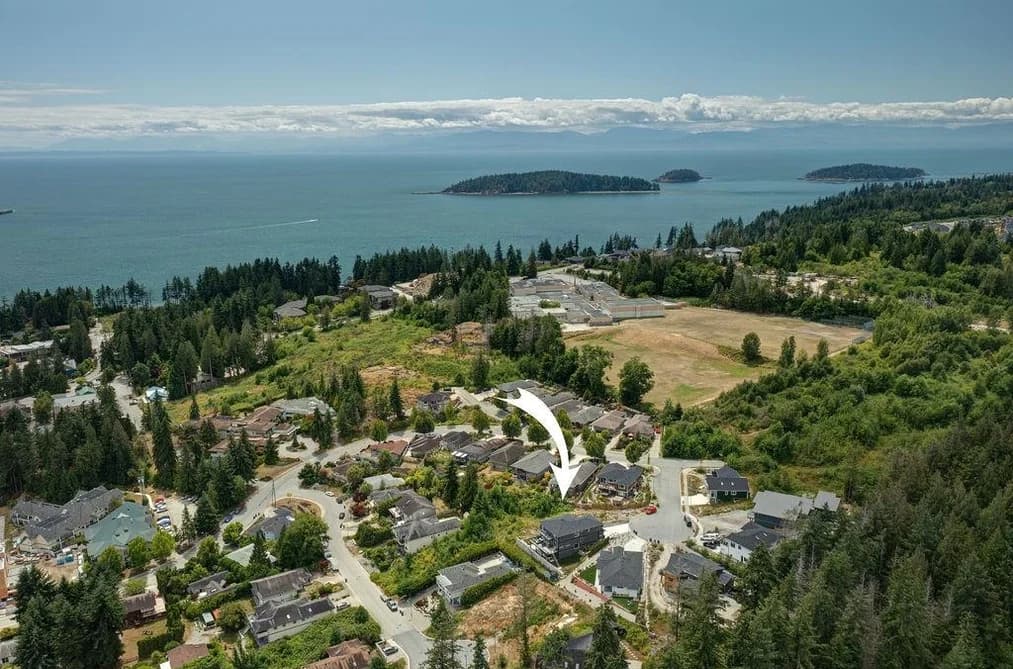 5618 DUNGENESS PLACE, Sechelt, BC — Land for Sale - Main Photo