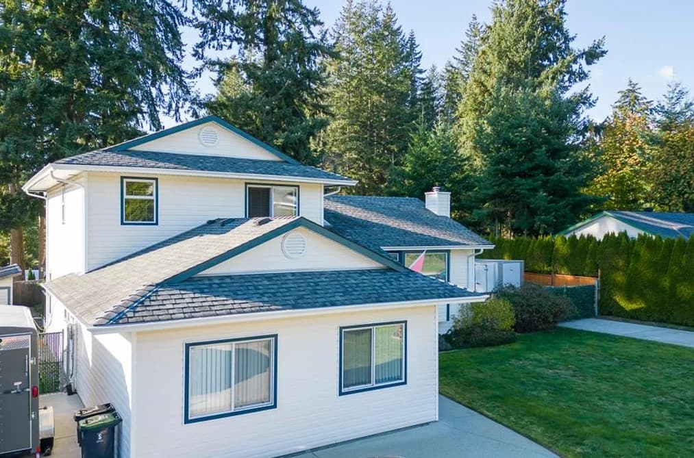 5619 CURTIS PLACE, Sechelt, BC — Residential for Sale - Photo 2