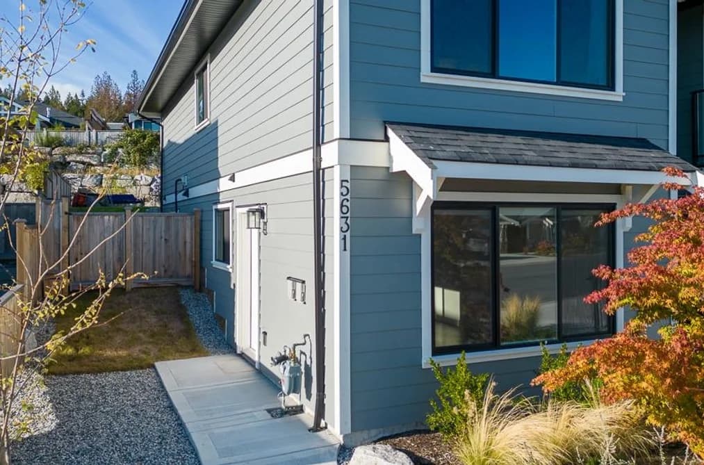 5629 KINGBIRD CRESCENT, Sechelt, BC — Residential for Sale - Photo 2