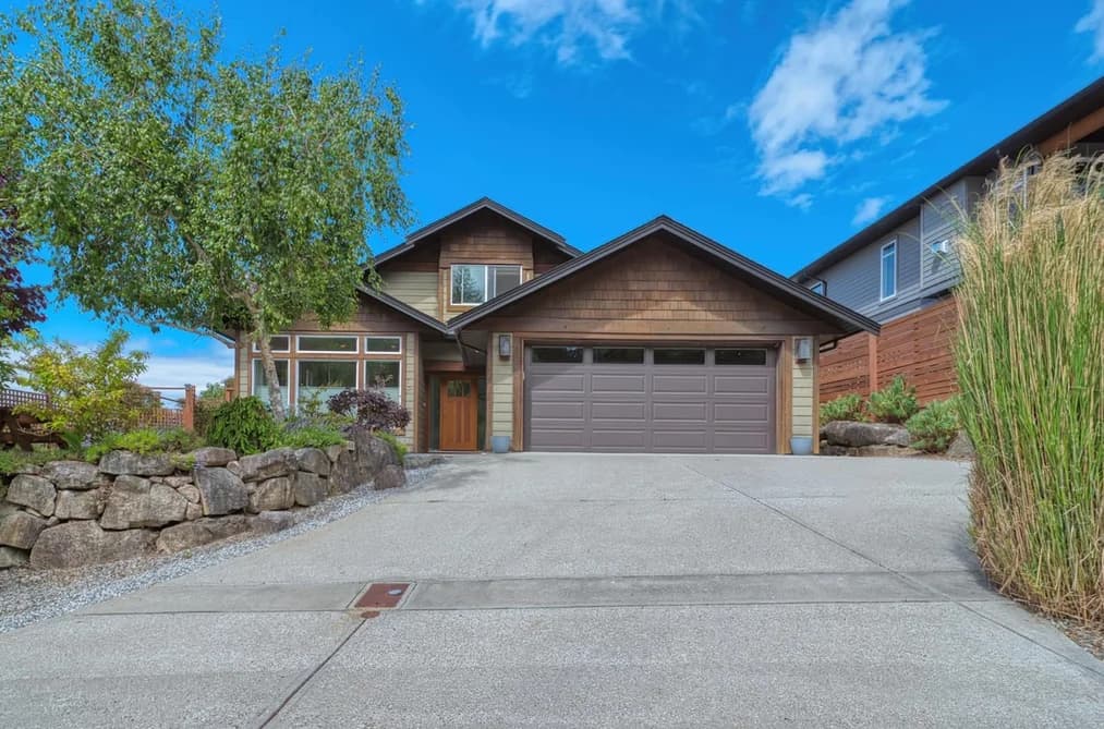 5631 PAGE ROAD, Sechelt, BC — Residential for Sale - Main Photo