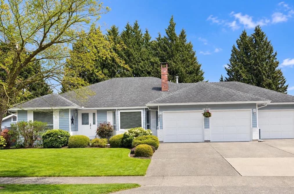 5632 E SUNRISE CRESCENT, Surrey, BC — Residential for Sale - Main Photo