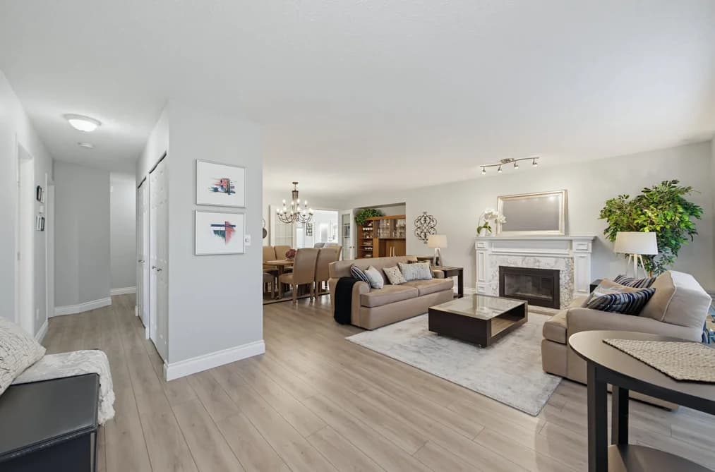 5632 E SUNRISE CRESCENT, Surrey, BC — Residential for Sale - Photo 2