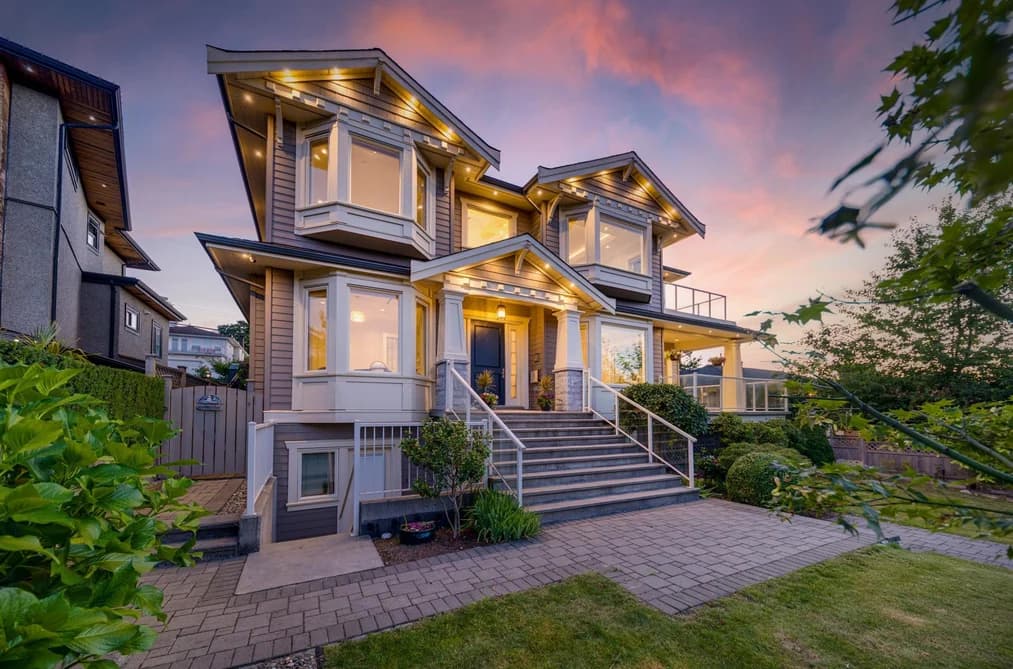 5635 OAKGLEN DRIVE, Burnaby, BC — Residential for Sale - Photo 2