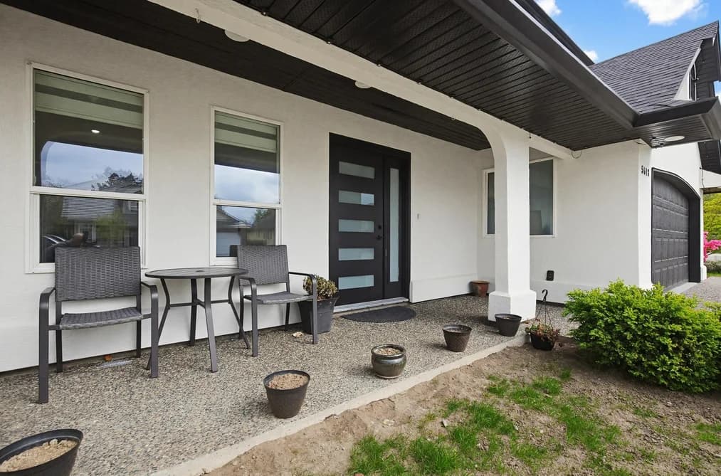 5648 VILLA ROSA PLACE, Chilliwack, BC — Residential for Sale - Photo 2