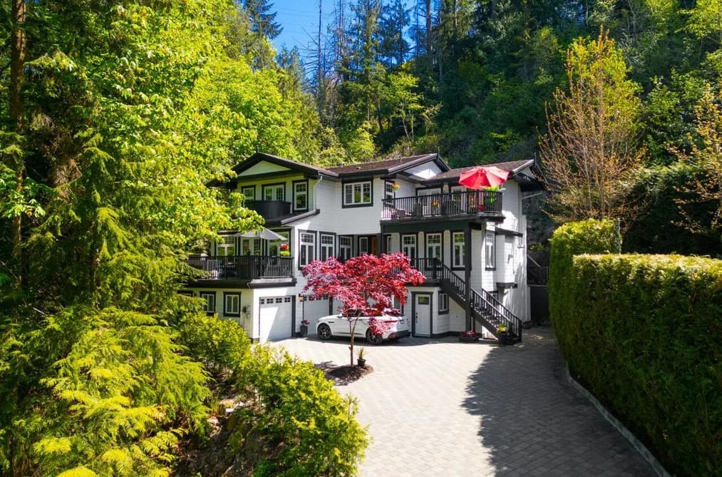 5671 WESTPORT ROAD, West Vancouver, BC — Residential for Sale - Main Photo