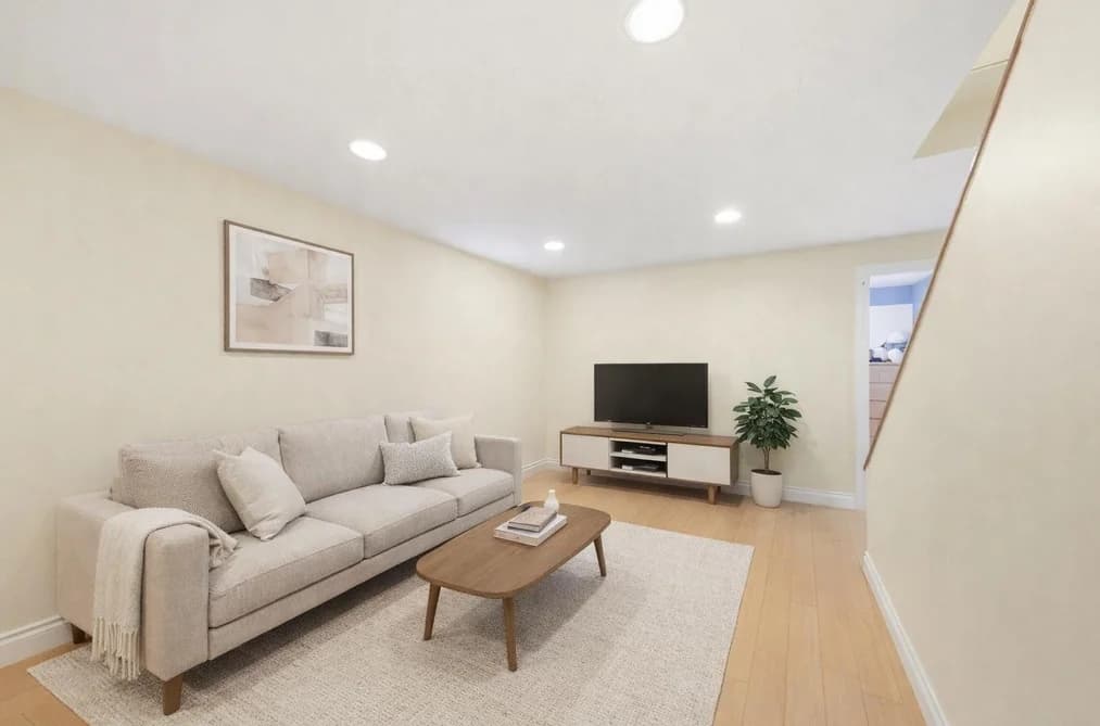 5679 CLINTON STREET, Burnaby, BC — Residential for Sale - Photo 2