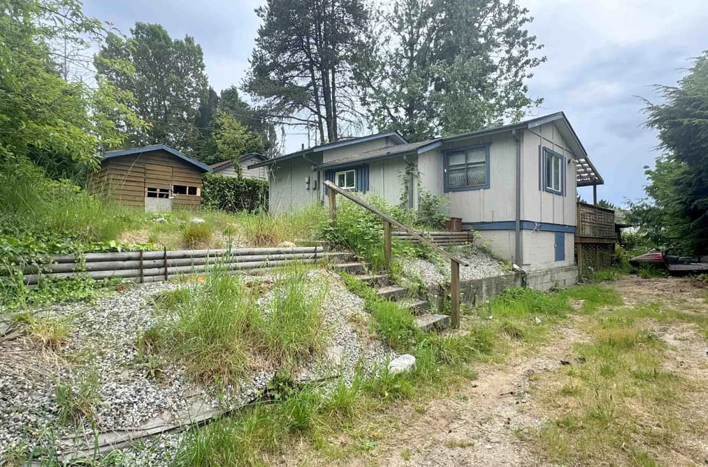 5701 WHARF ROAD, Sechelt, BC — Residential for Sale - Main Photo