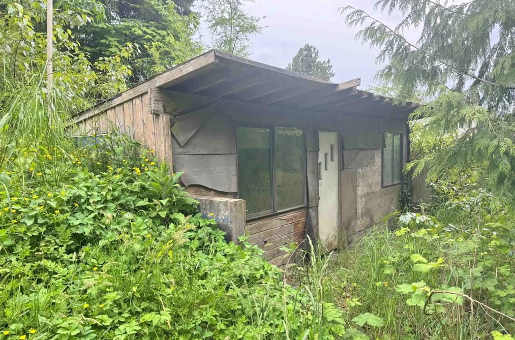 5701 WHARF ROAD, Sechelt, BC — Residential for Sale - Photo 2