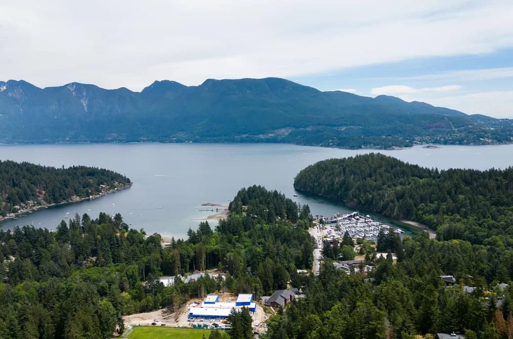 571 ROOCROFT LANE, Bowen Island, BC — Residential for Sale - Photo 2