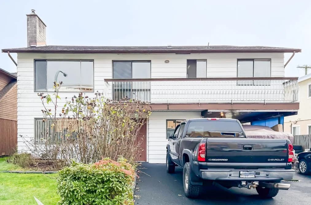 5716 48B AVENUE, Delta, BC — Residential for Sale - Main Photo