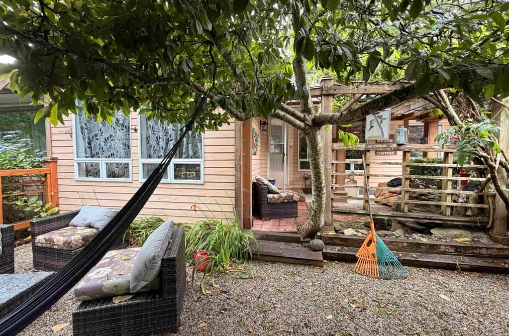 5724 TRAIL AVENUE, Sechelt, BC — Residential for Sale - Photo 2
