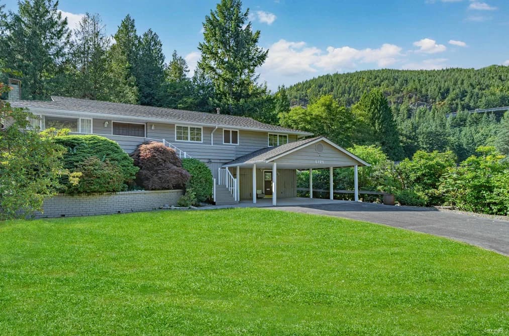 5725 CRANLEY DRIVE, West Vancouver, BC — Residential for Sale - Photo 2