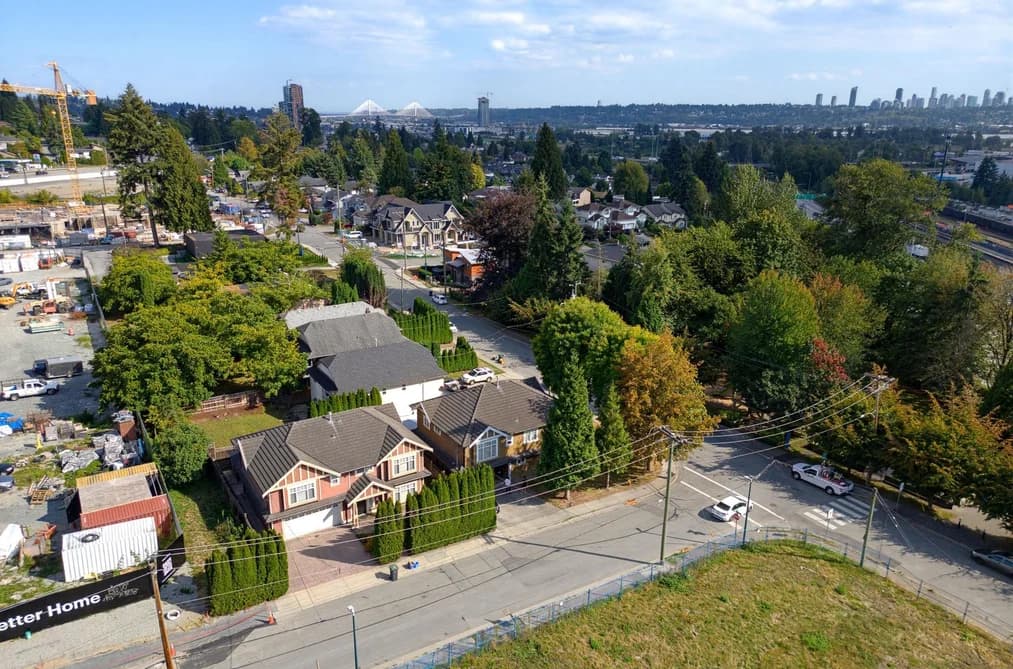 575 ALDERSON AVENUE, Coquitlam, BC — Residential for Sale - Main Photo