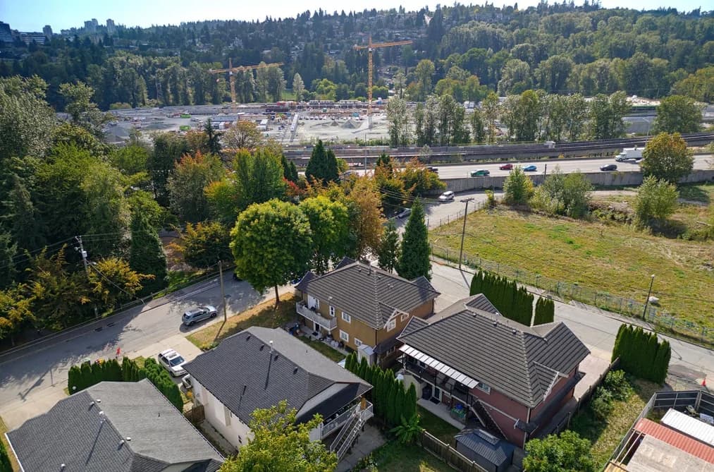 575 ALDERSON AVENUE, Coquitlam, BC — Residential for Sale - Photo 2