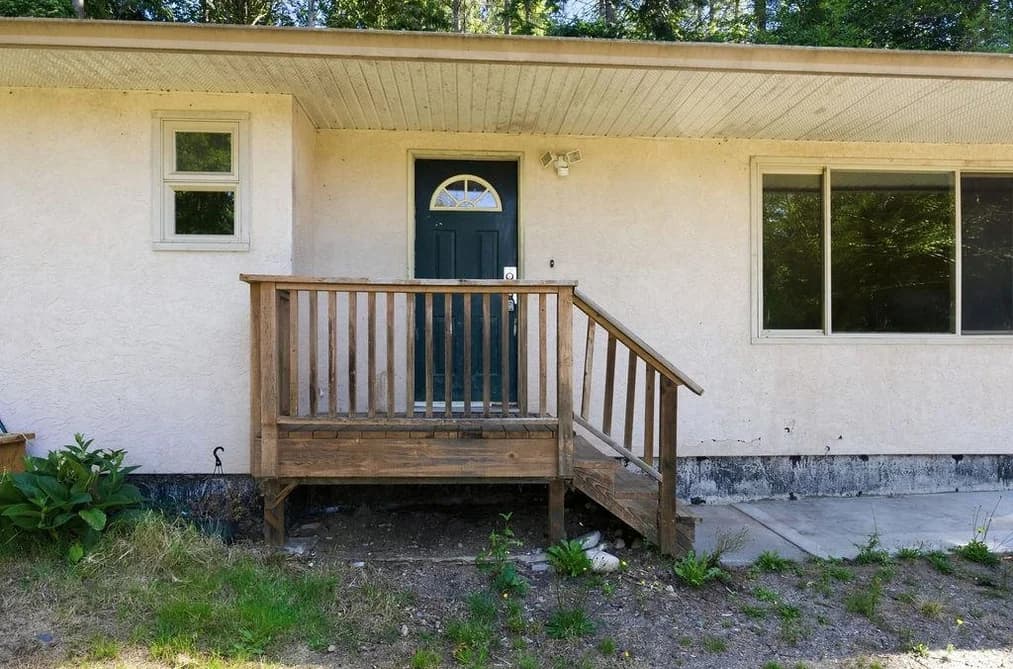 5754 TROUT LAKE ROAD, Halfmoon Bay, BC — Residential for Sale - Photo 2