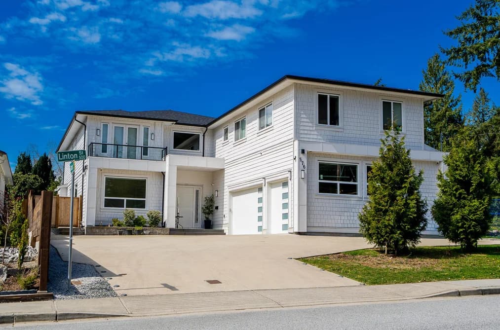 576 LINTON STREET, Coquitlam, BC — Residential for Sale - Photo 2