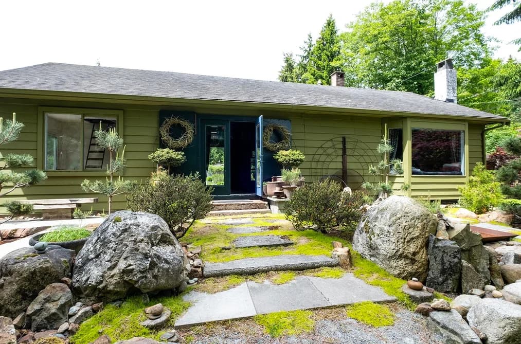 577 PRATT ROAD, Gibsons, BC — Residential for Sale - Main Photo