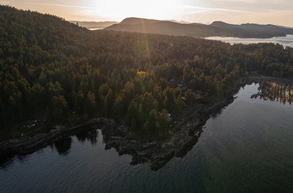579 BAYVIEW DRIVE, Mayne Island, BC — Residential for Sale - Main Photo